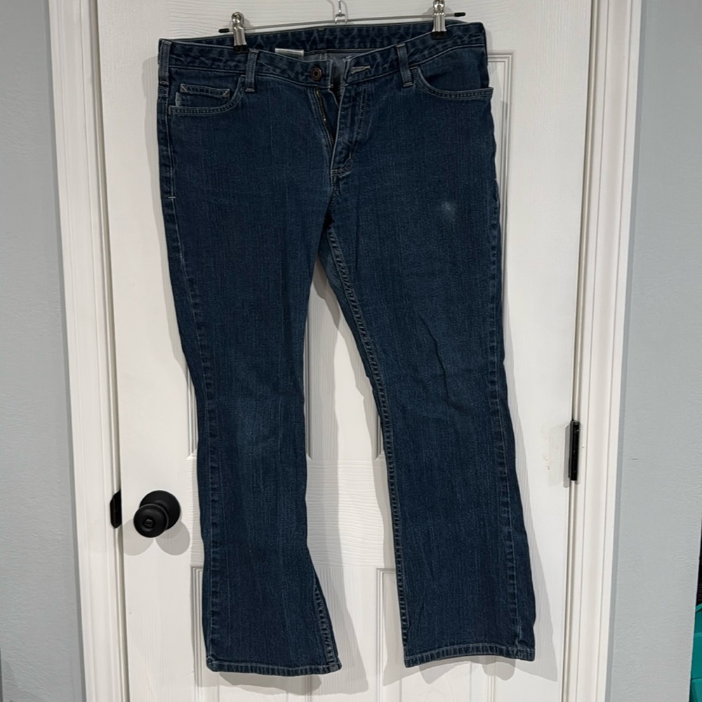 Women’s Carhartt “Curvy Fit” jeans